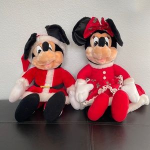 Christmas 🎄 Minnie & Mickey Stuffed Mr & Mrs Claus.